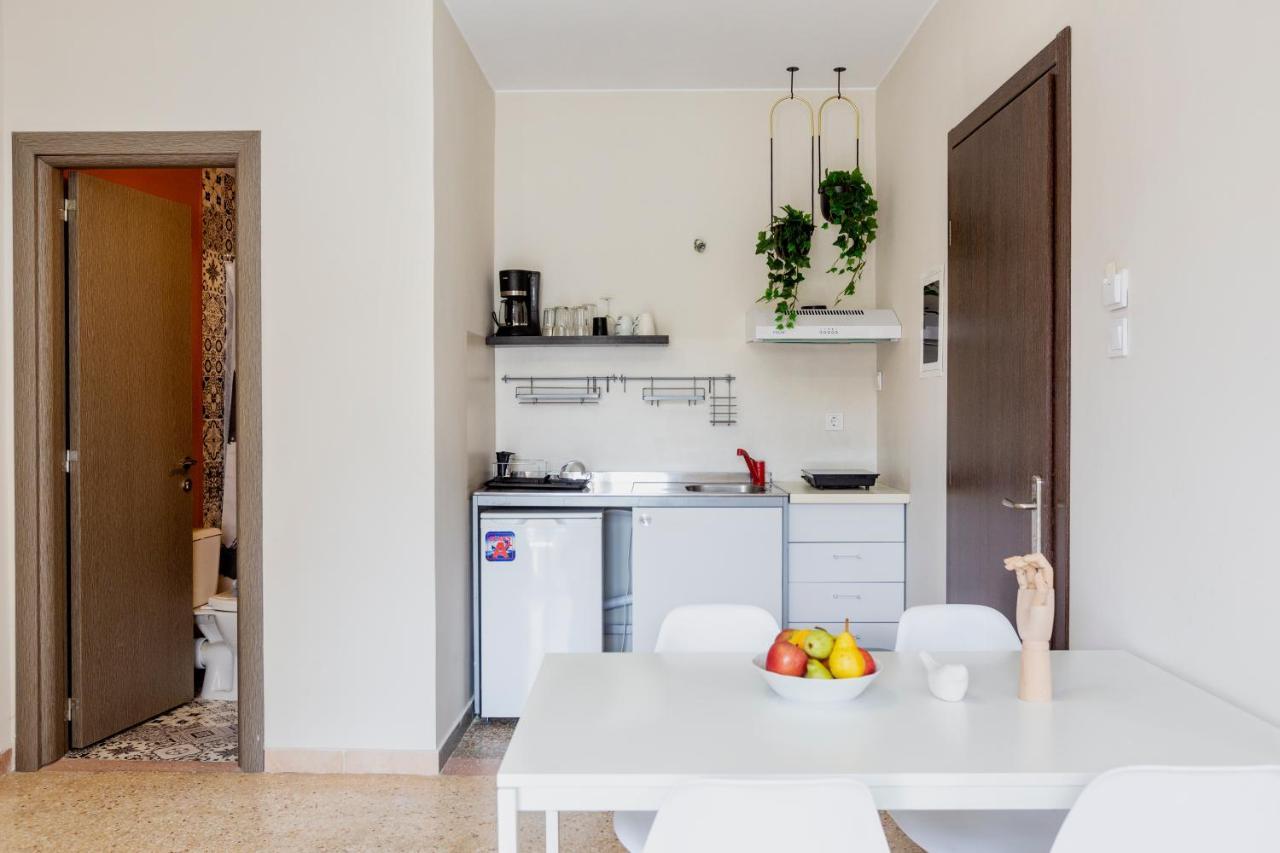 Psirri Place Economy Apartments Centrally Located Athena Bagian luar foto