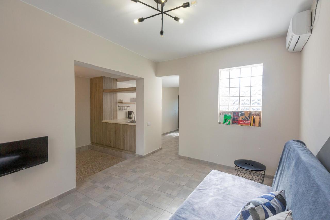 Psirri Place Economy Apartments Centrally Located Athena Bagian luar foto