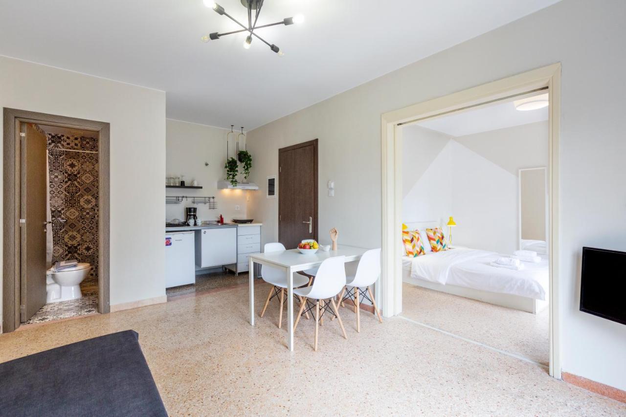 Psirri Place Economy Apartments Centrally Located Athena Bagian luar foto